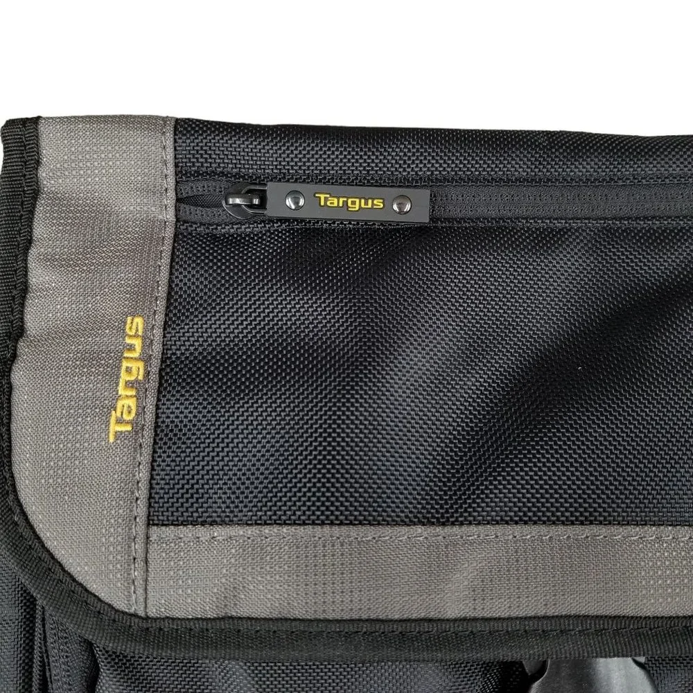 Targus Notebook Table Messenger Bag TSM148-50 Black Grey Shoulder Strap